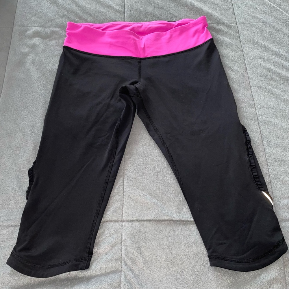 Lululemon crop leggings size 8 - Picture 3 of 8